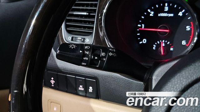 Kia Canival 2019 — photo 35