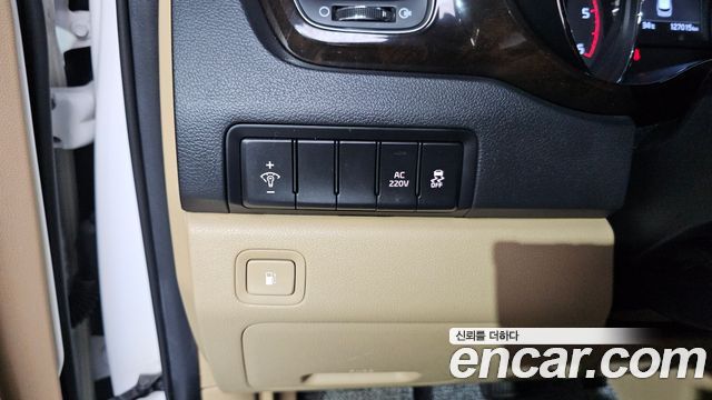 Kia Canival 2019 — photo 36