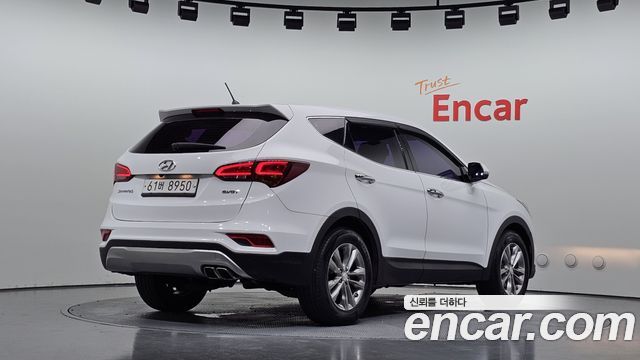 Hyundai Santafe 2016 — photo 2
