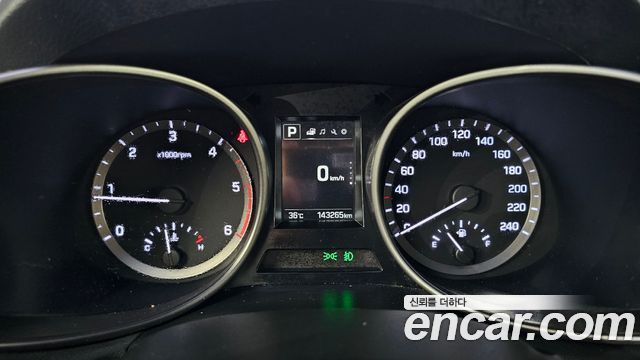 Hyundai Santafe 2016 — photo 8