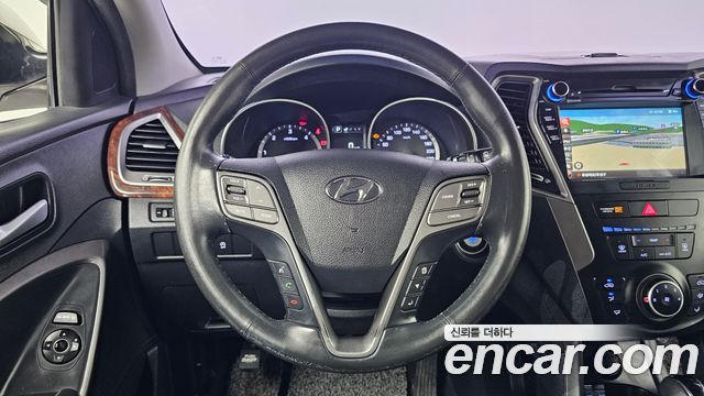 Hyundai Santafe 2016 — photo 14