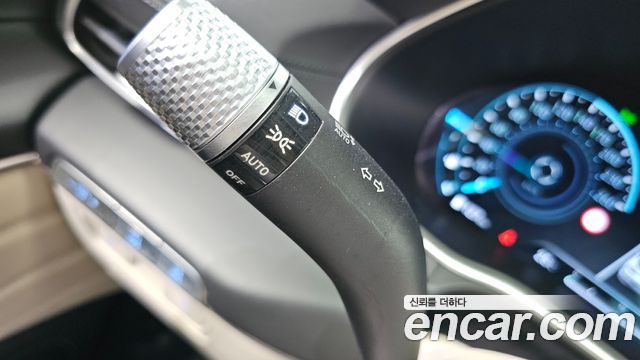 Genesis GV80 2022 — photo 28