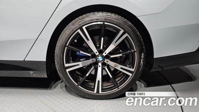 BMW 5-Series 2026 — photo 7