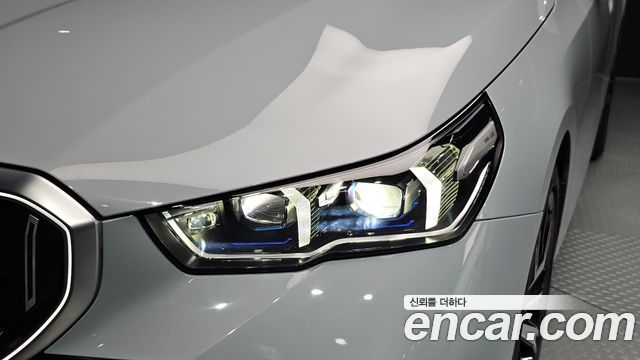 BMW 5-Series 2026 — photo 8