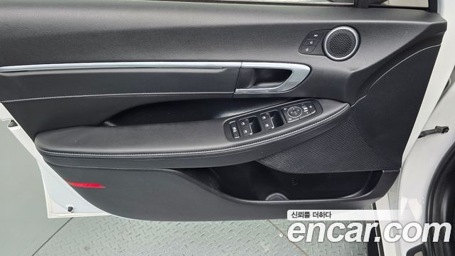 Hyundai Sonata 2020 — photo 27