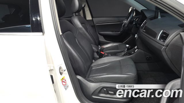 Audi Q3 2015 — photo 11