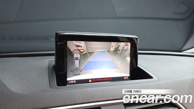 Audi Q3 2015 — photo 15