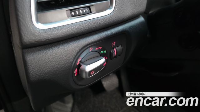 Audi Q3 2015 — photo 18