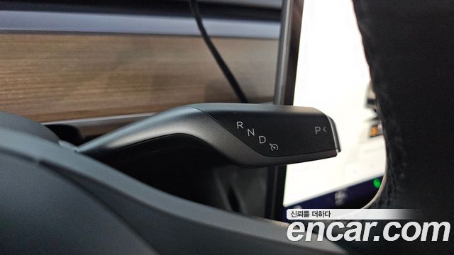 Tesla Model Y 2024 — photo 12