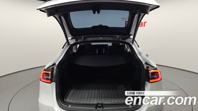 Tesla Model Y 2024 — photo 26