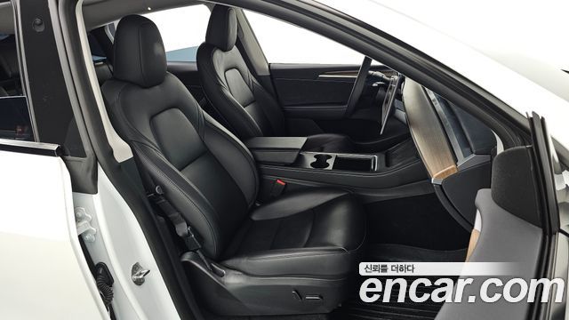 Tesla Model Y 2024 — photo 16