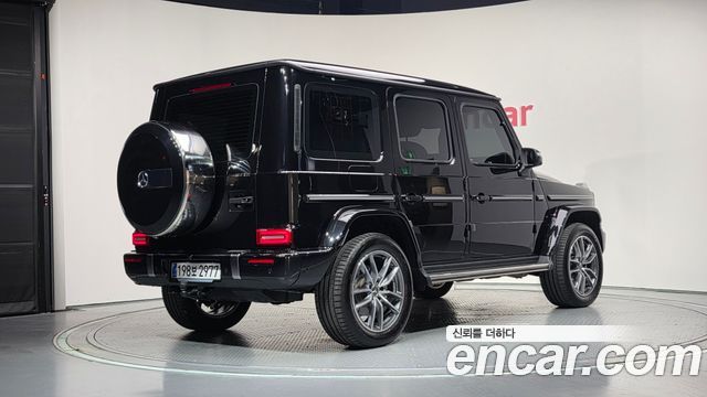 Mercedes-Benz G-Class 2025 — photo 2
