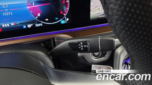 Mercedes-Benz G-Class 2025 — photo 12