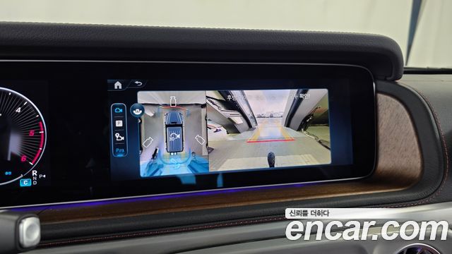 Mercedes-Benz G-Class 2025 — photo 21