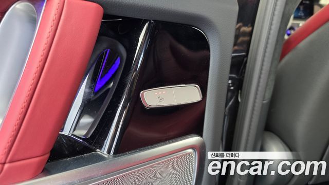 Mercedes-Benz G-Class 2025 — photo 25