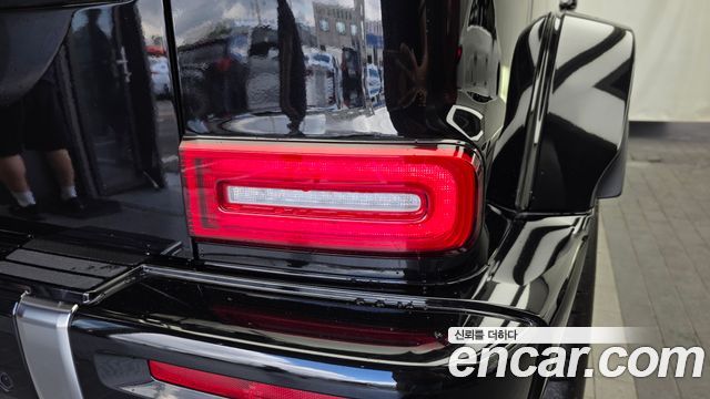 Mercedes-Benz G-Class 2025 — photo 9