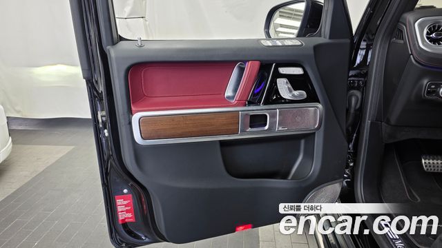 Mercedes-Benz G-Class 2025 — photo 14