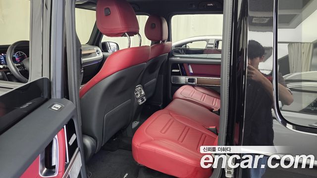 Mercedes-Benz G-Class 2025 — photo 16