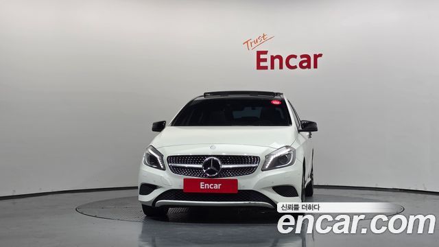 Mercedes-Benz A-Class 2015 — photo 3