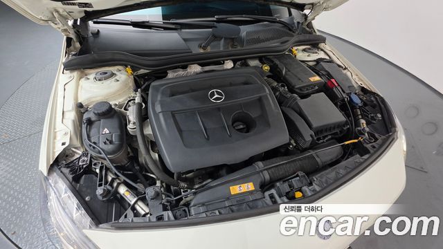 Mercedes-Benz A-Class 2015 — photo 6