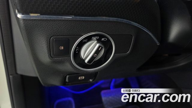 Mercedes-Benz A-Class 2015 — photo 14