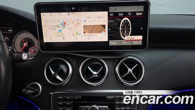 Mercedes-Benz A-Class 2015 — photo 15