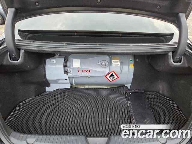 Kia K7 2013 — photo 17