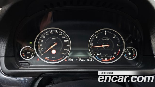 BMW 5-Series 2016 — photo 8