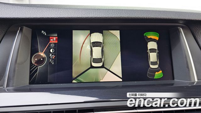 BMW 5-Series 2016 — photo 15