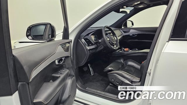 Volvo XC90 2021 — photo 10