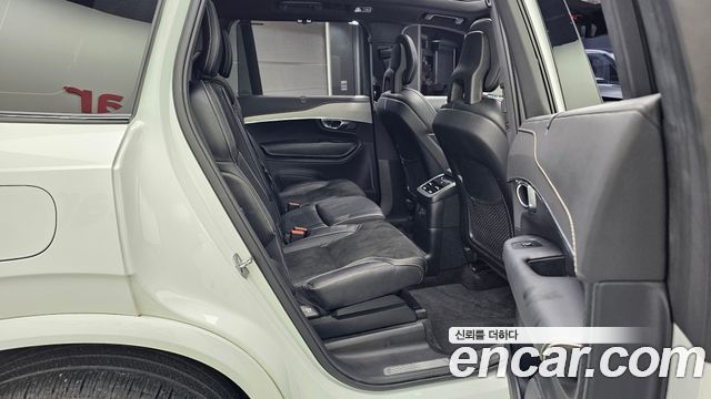 Volvo XC90 2021 — photo 12