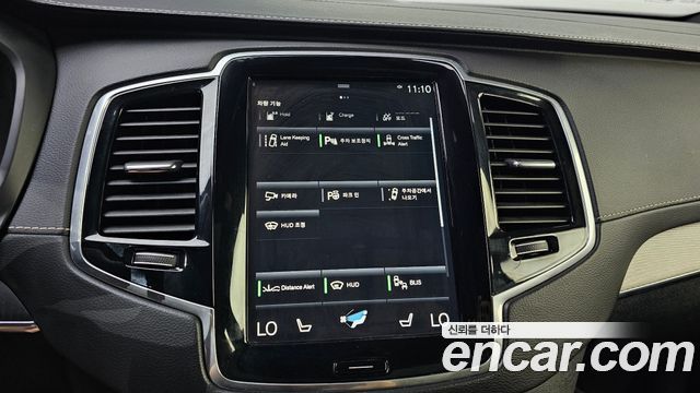 Volvo XC90 2021 — photo 16