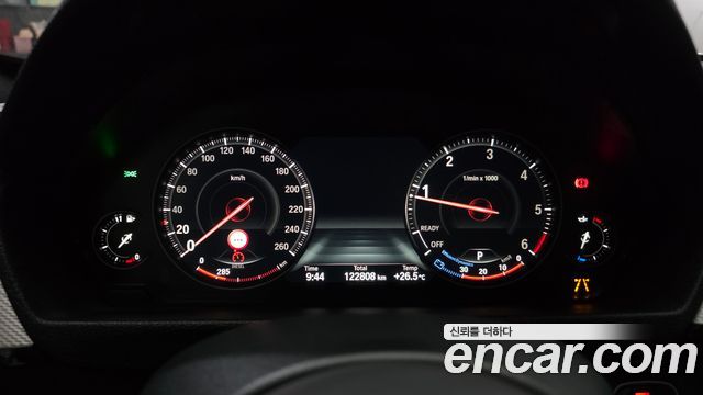BMW Gran Turismo 2020 — photo 11