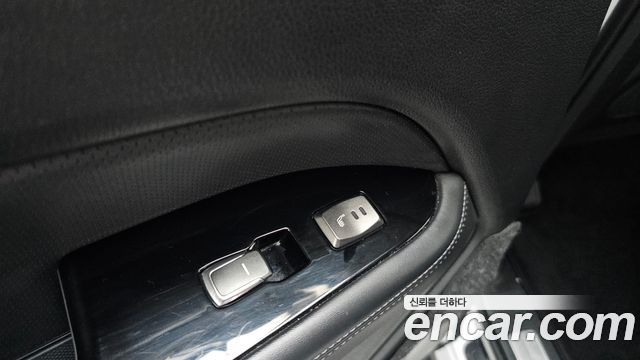 KG Mobility Rexton 2018 — photo 24
