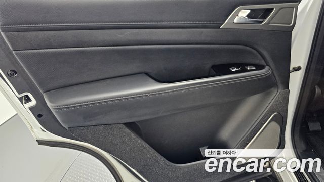 KG Mobility Rexton 2018 — photo 15