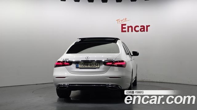Mercedes-Benz E-Class 2021 — photo 4