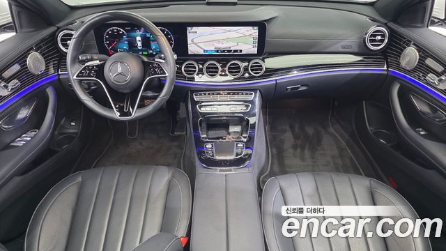 Mercedes-Benz E-Class 2021 — photo 10