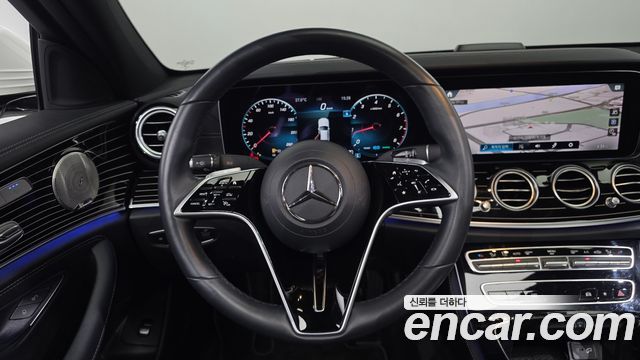 Mercedes-Benz E-Class 2021 — photo 20