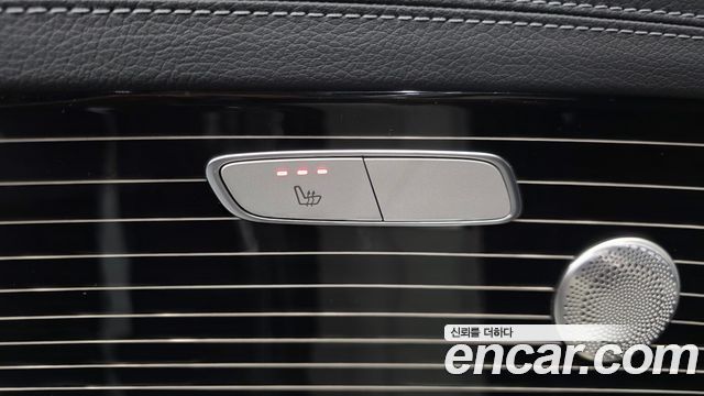 Mercedes-Benz E-Class 2021 — photo 27
