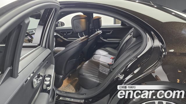 Mercedes-Benz S-Class 2021 — photo 11