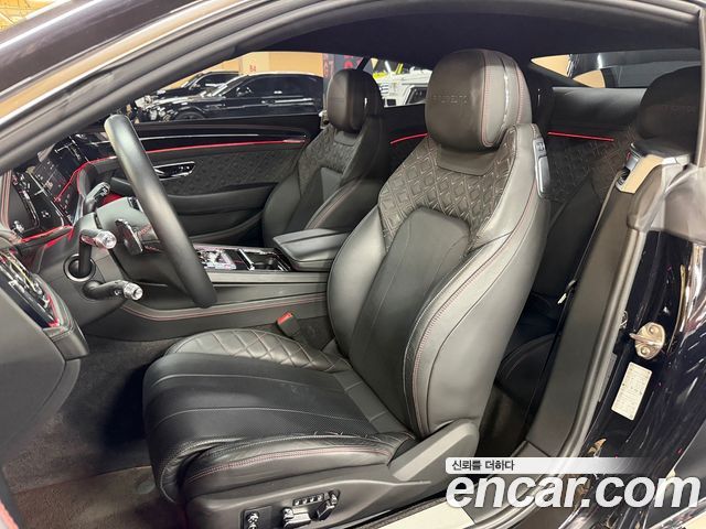 Bentley Continental 2019 — photo 13