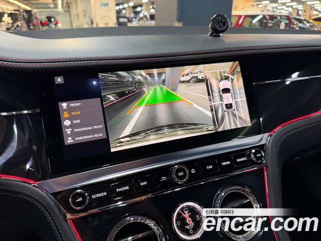 Bentley Continental 2019 — photo 16