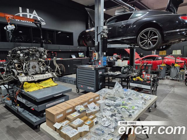 Bentley Continental 2019 — photo 20