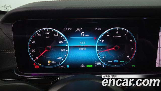 Mercedes-Benz E-Class 2021 — photo 11
