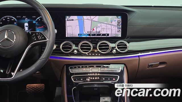 Mercedes-Benz E-Class 2021 — photo 19