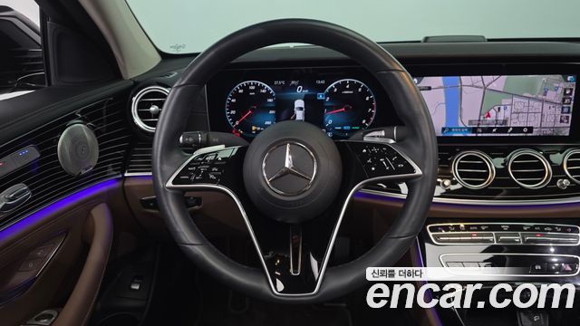 Mercedes-Benz E-Class 2021 — photo 20