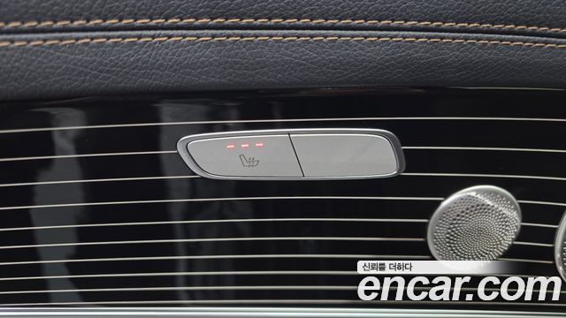 Mercedes-Benz E-Class 2021 — photo 28