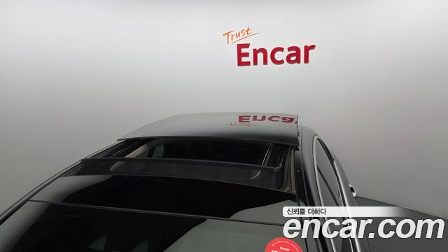 Mercedes-Benz E-Class 2021 — photo 34