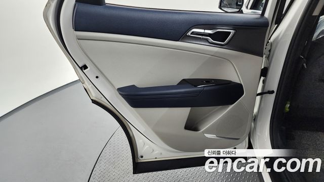 Kia Sportage 2022 — photo 15