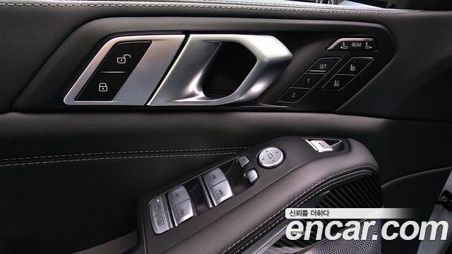 BMW X7 2024 — photo 29